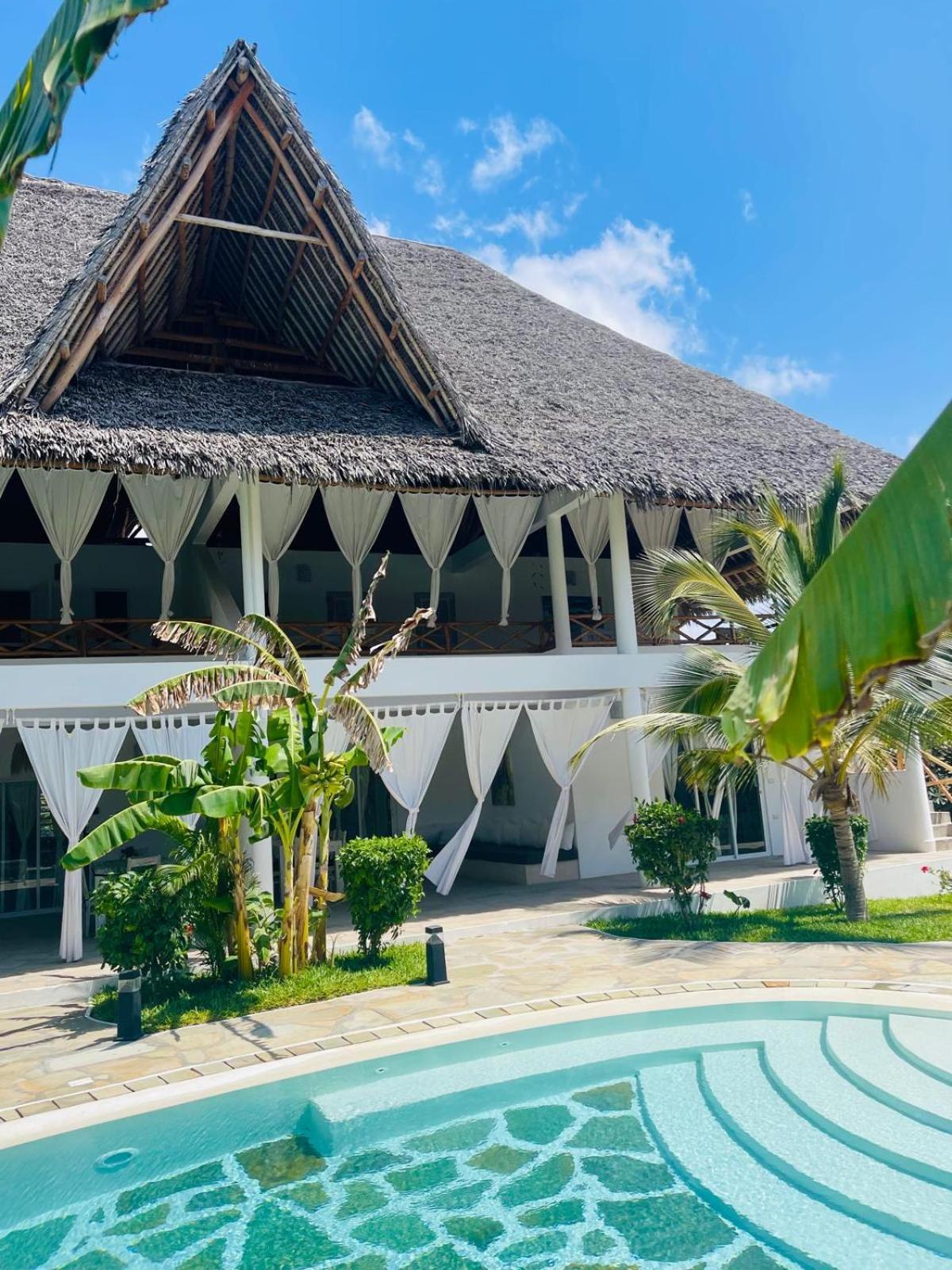 Nyota 11 - Jua Resort Ватаму Экстерьер фото